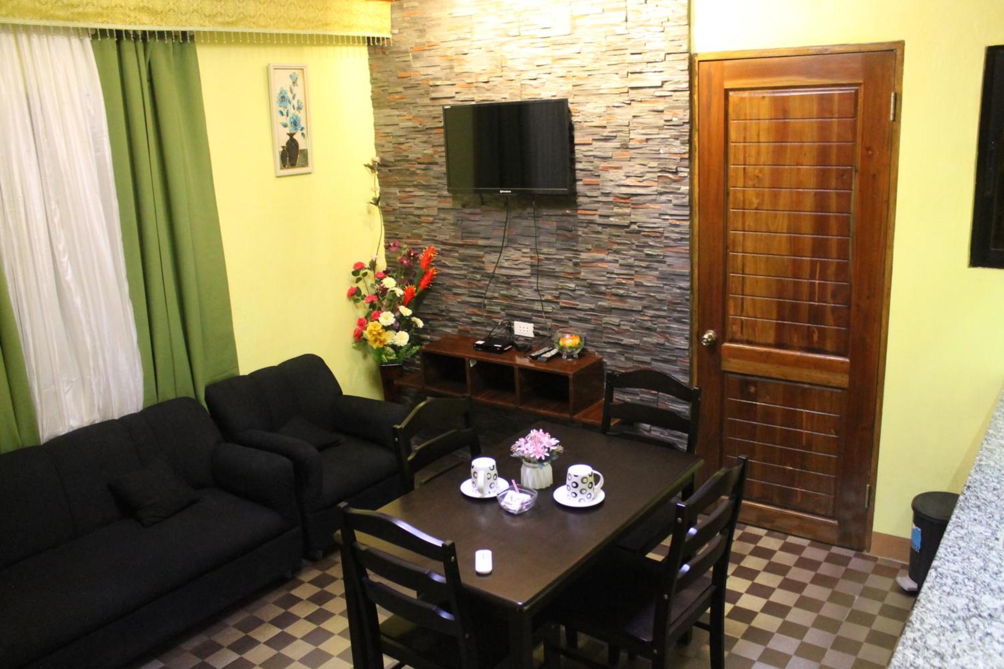 RedDoorz @ Kojie Guest House Moalboal Zewnętrze zdjęcie